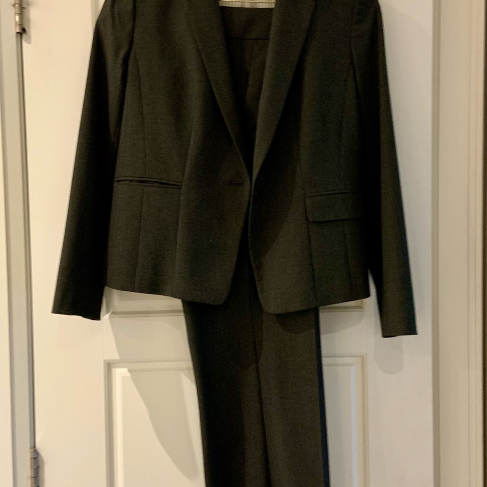 Anne Taylor Dark Gray Women’s Suit